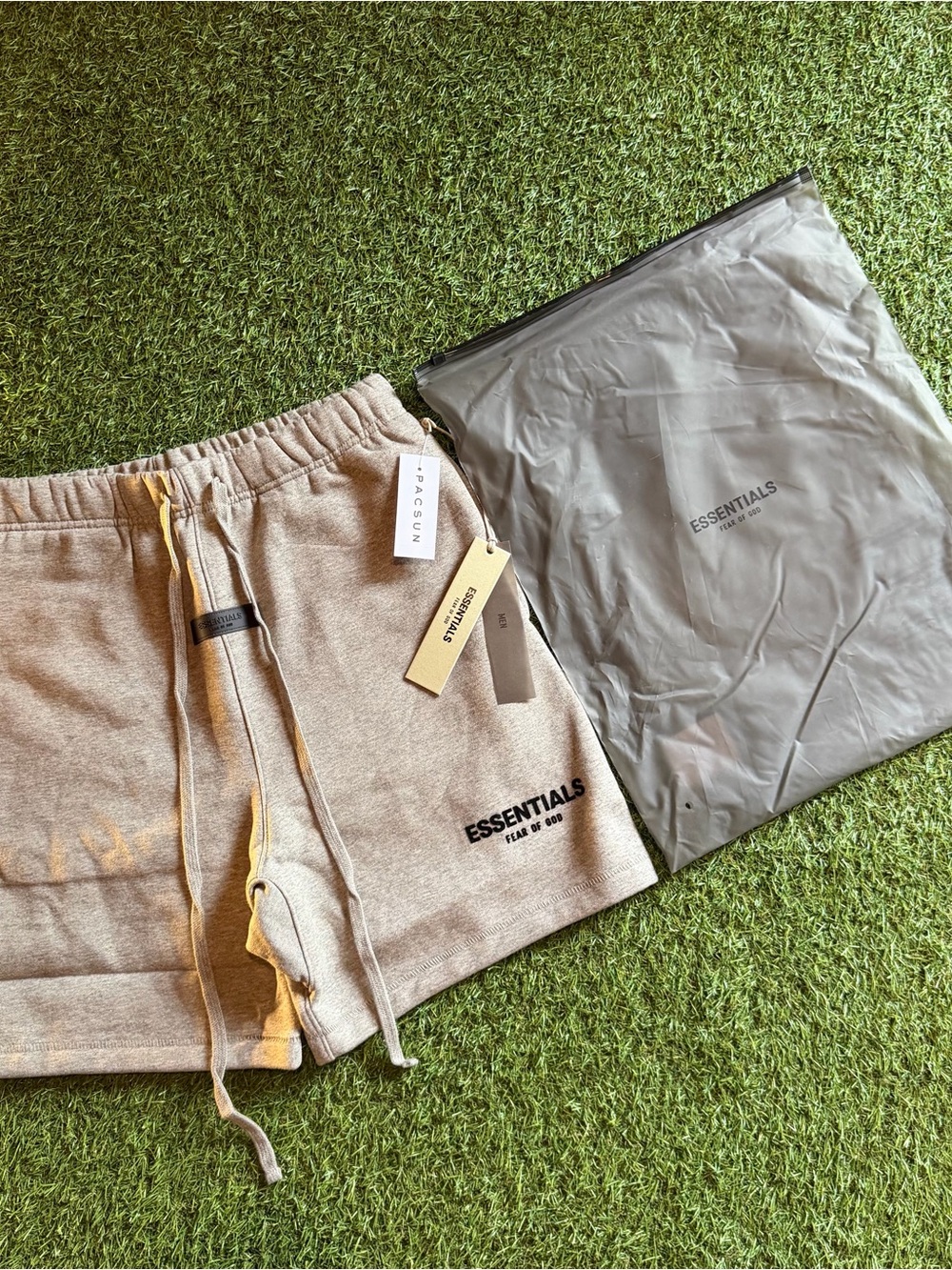 Fear of God Essentials Sweat Shorts – Dark Oatmeal